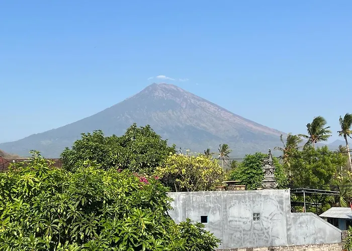 10 * Amed (Bali)